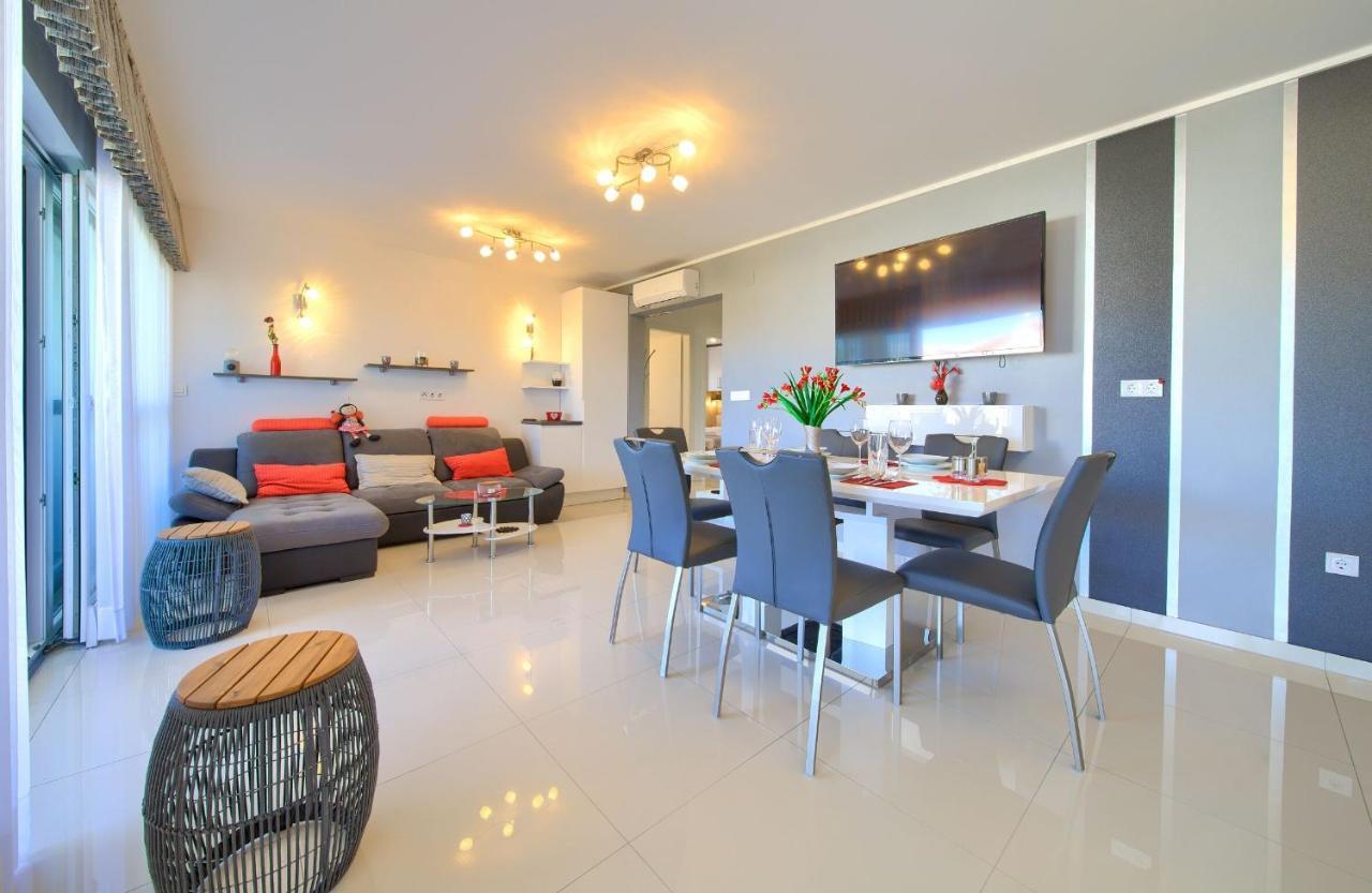 Apartment Crystal Aura Malinska Exteriér fotografie